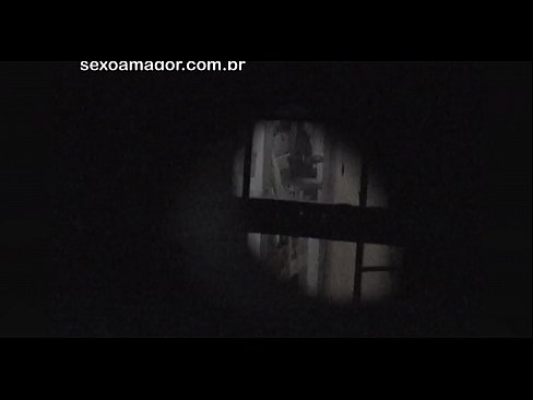 ❤️ Blondie wird heimlich von einem Voyeur aus der Nachbarschaft gefilmt, der sich hinter Hohlblocksteinen versteckt Porno bei de.elitemangas.top ️❤